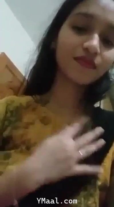 Blonde Big Boob Showing Girl Fingers Beautiful Pussy