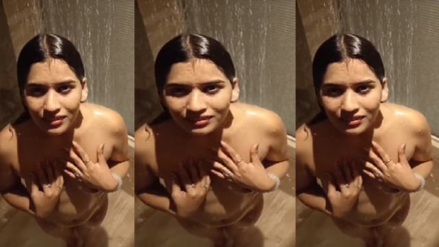 Desi GF Sucking Dick Bathing Video HD