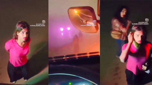 Indian hot girl showing her pussy to truck driver on the road